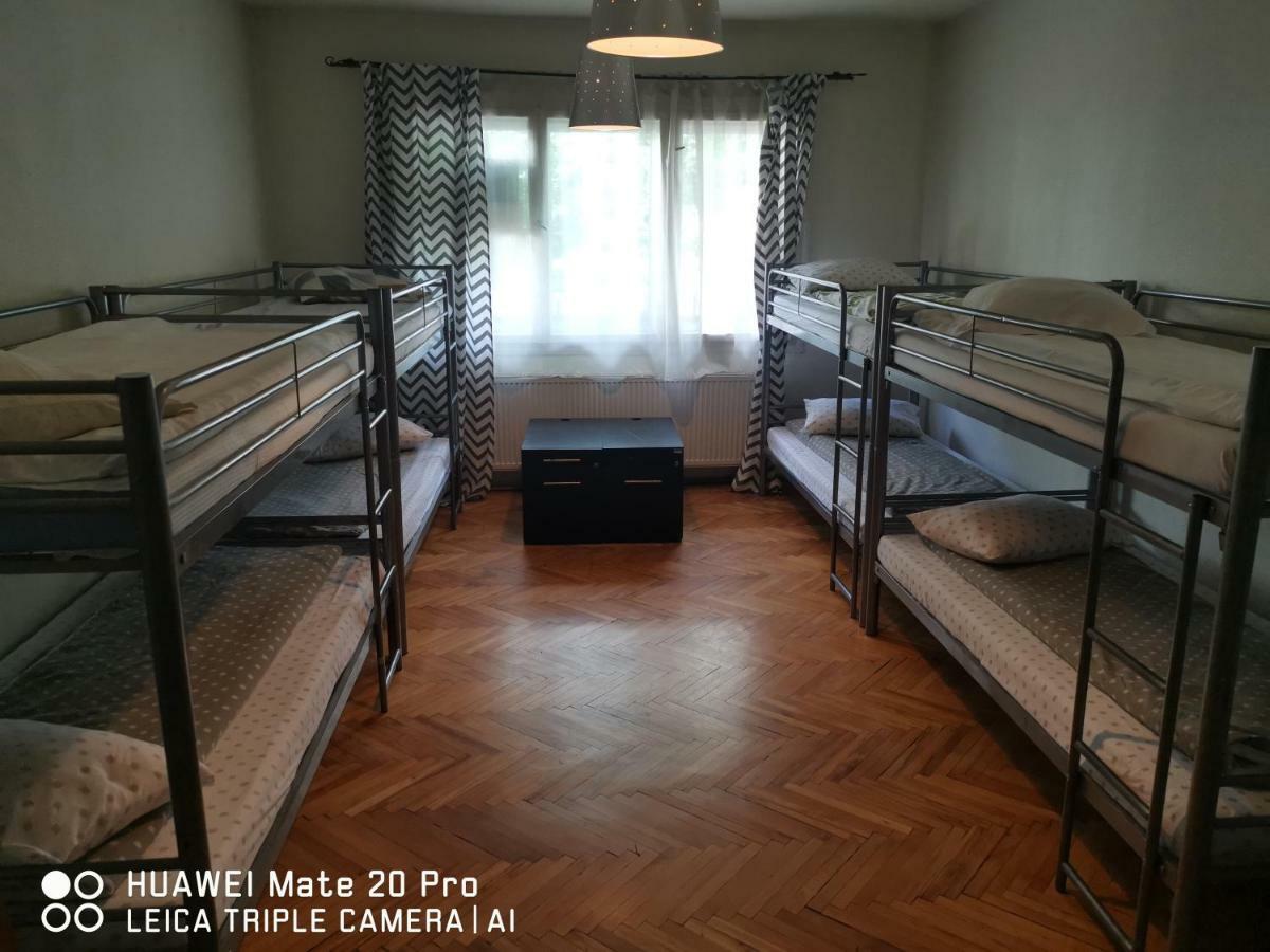 كلوج-نابوكا Enjoy Hostel المظهر الخارجي الصورة